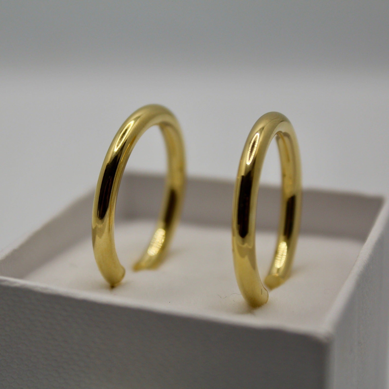 18ct Gold Traditional Hoop Earrings 27mmx27mm- BARRETT JEWELLERY